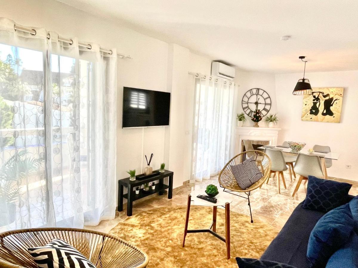 Riviera By The Beach 2 Bedroom Apartment Sitio de Calahonda Exterior photo